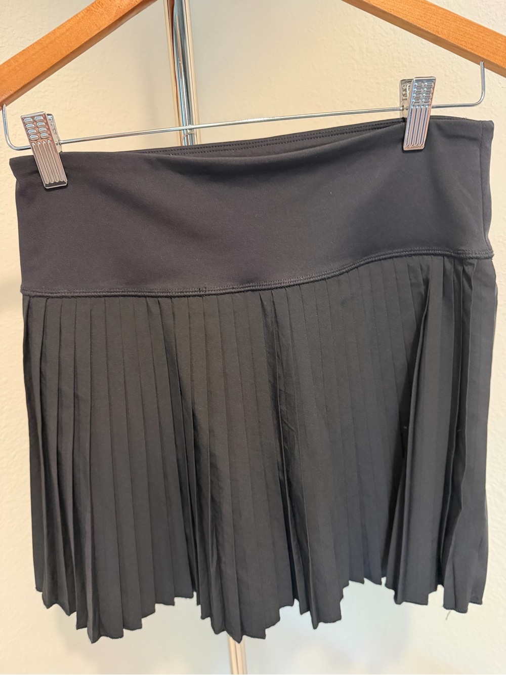 Black Pleated Women’s Tennis Skirt